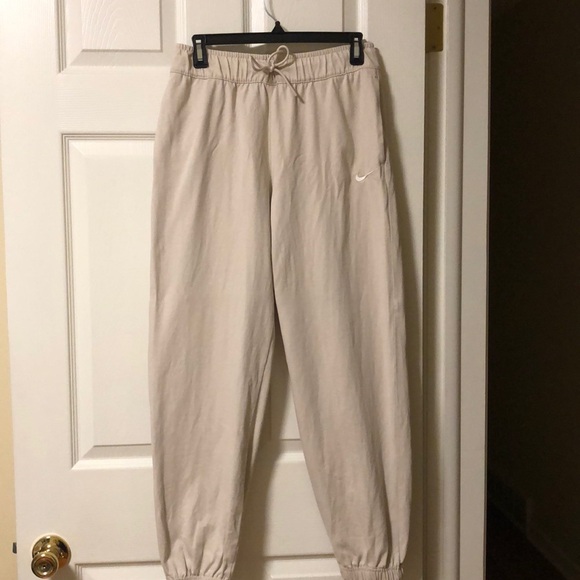 Nike Pants - Women’s Nike Jogger Pants sz S off white cream